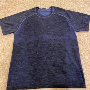 men’s lululemon shirt